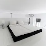 Mini Loft Design - With Sauna شقة *